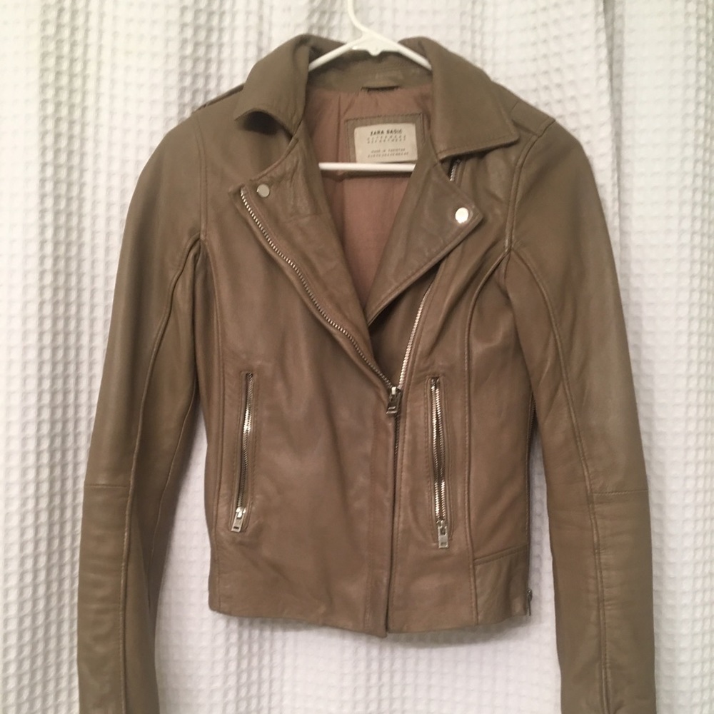 Barely worn Zara leather jacket
